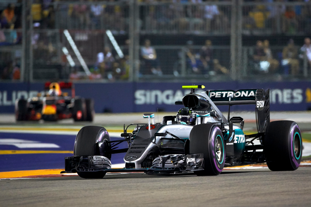 Formel 1 - MERCEDES AMG PETRONAS, Großer Preis von Singapur 2016. Nico Rosberg ; Formula One - MERCEDES AMG PETRONAS, Singapore GP 2016. Nico Rosberg;