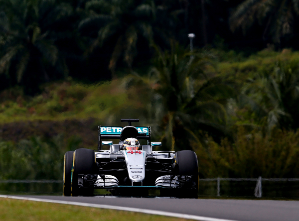 Formel 1 - MERCEDES AMG PETRONAS, Großer Preis von Malaysia 2016. Lewis Hamilton ; Formula One - MERCEDES AMG PETRONAS, Malaysian GP 2016. Lewis Hamilton;