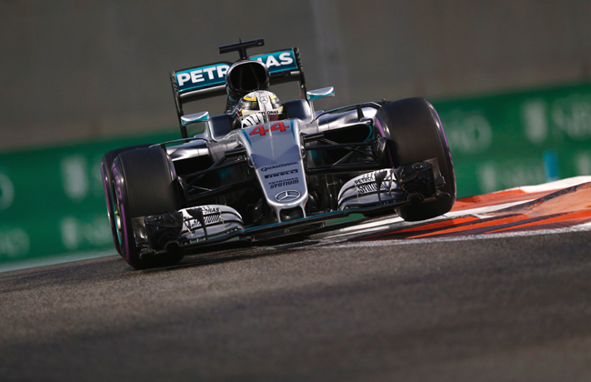 Formel 1 - MERCEDES AMG PETRONAS, Großer Preis von Abu Dhabi 2016. Lewis Hamilton ; Formula One - MERCEDES AMG PETRONAS, Abu Dhabi GP 2016. Lewis Hamilton;