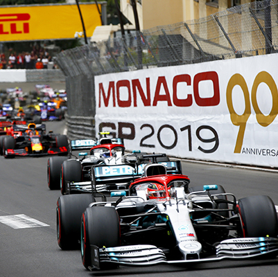 Monaco, Lewis Hamilton l’emporte après une lutte intense avec Verstappen