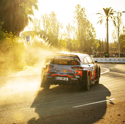 WRC, Espagne vendredi, Loeb en tête, la catastrophe pour Ogier