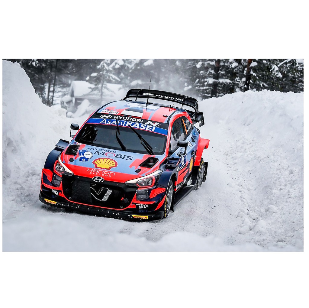 WRC, Ott Tänak prend les commandes, vendredi, dans le grand Nord