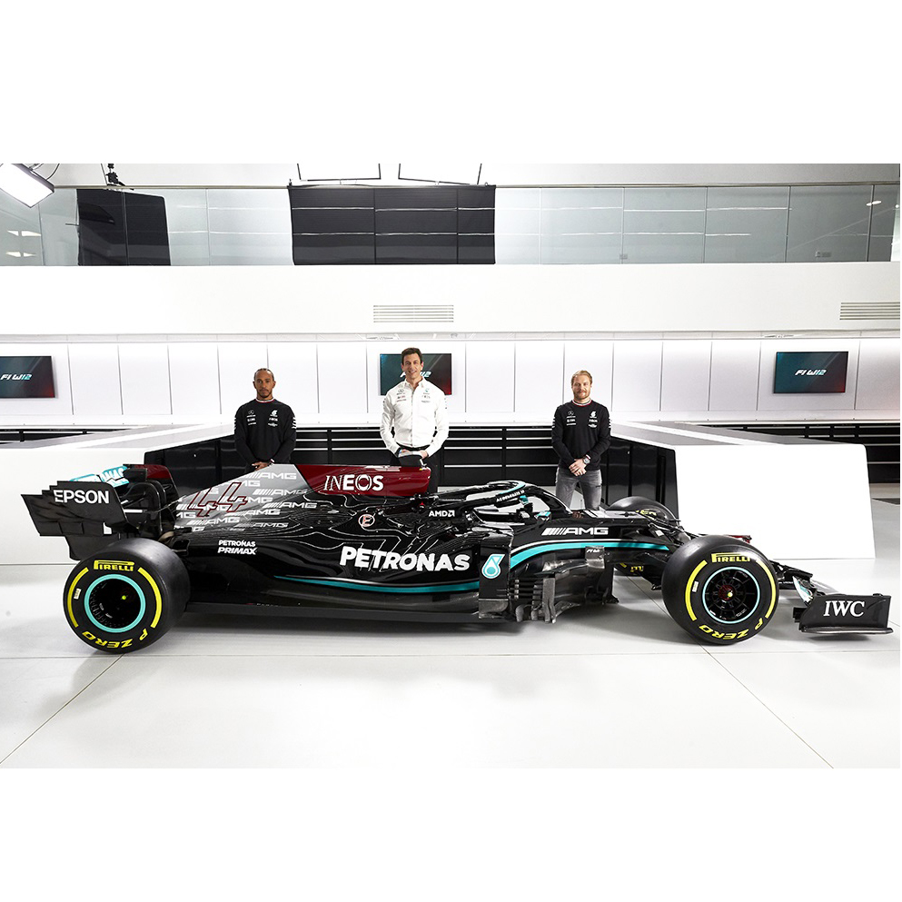F1, Mercedes dévoile la W12 E Performance