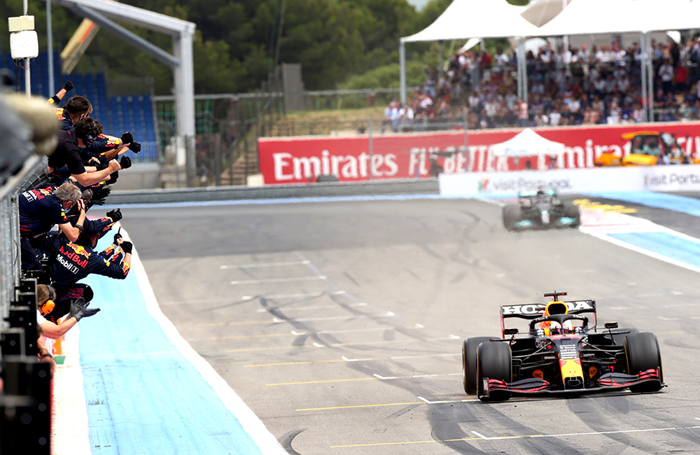 Verstappen s’impose devant Hamilton lors d’un GP de France palpitant