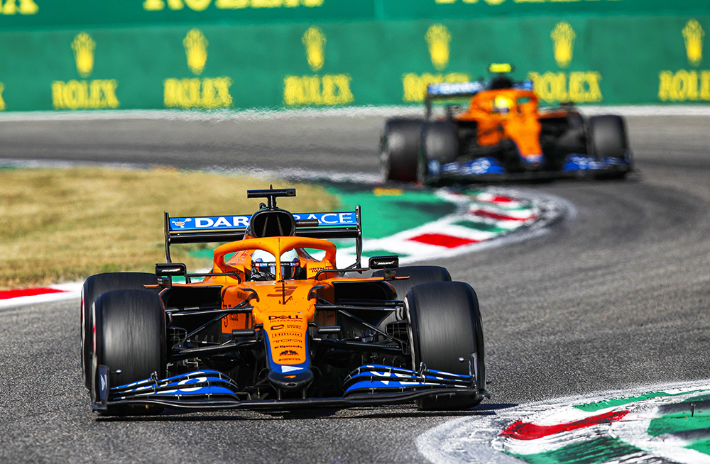 Ricciardo s’impose au GP d’Italie, doublé McLaren après la collision de Verstappen et Hamilton.
