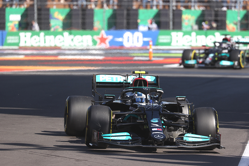 Mexico, Mercedes a caché son jeu, Bottas prend la pole devant Hamilton