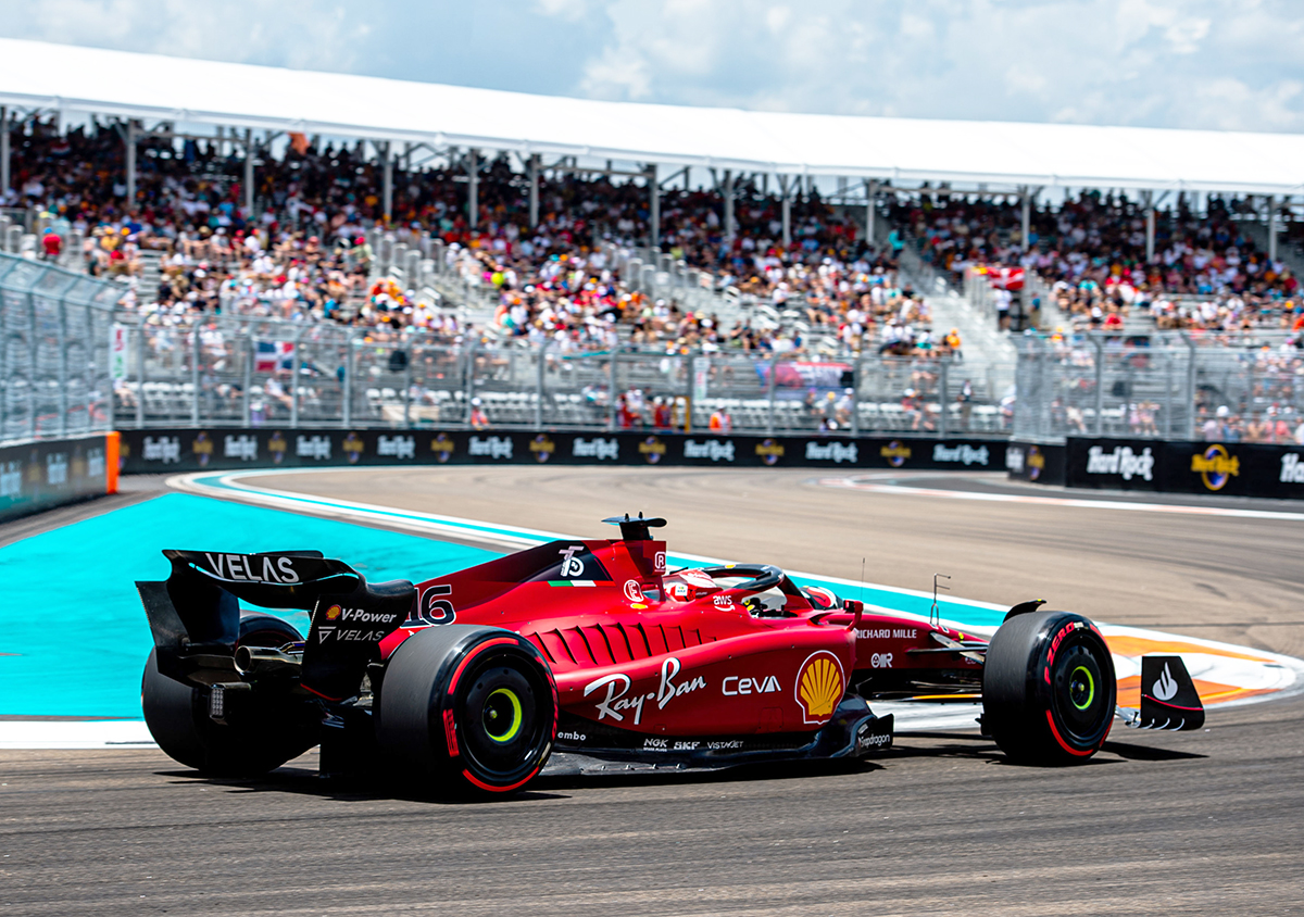 Leclerc s’empare de la pole devant son coéquipier Sainz, lors de la toute première séance de qualification du Grand Prix de Miami